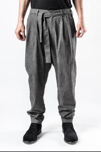 139DEC Pleated Tapered Trousers with Integrated Belt