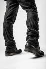 D.HYGEN Twisted Curved Slim Chain-stitched Trousers