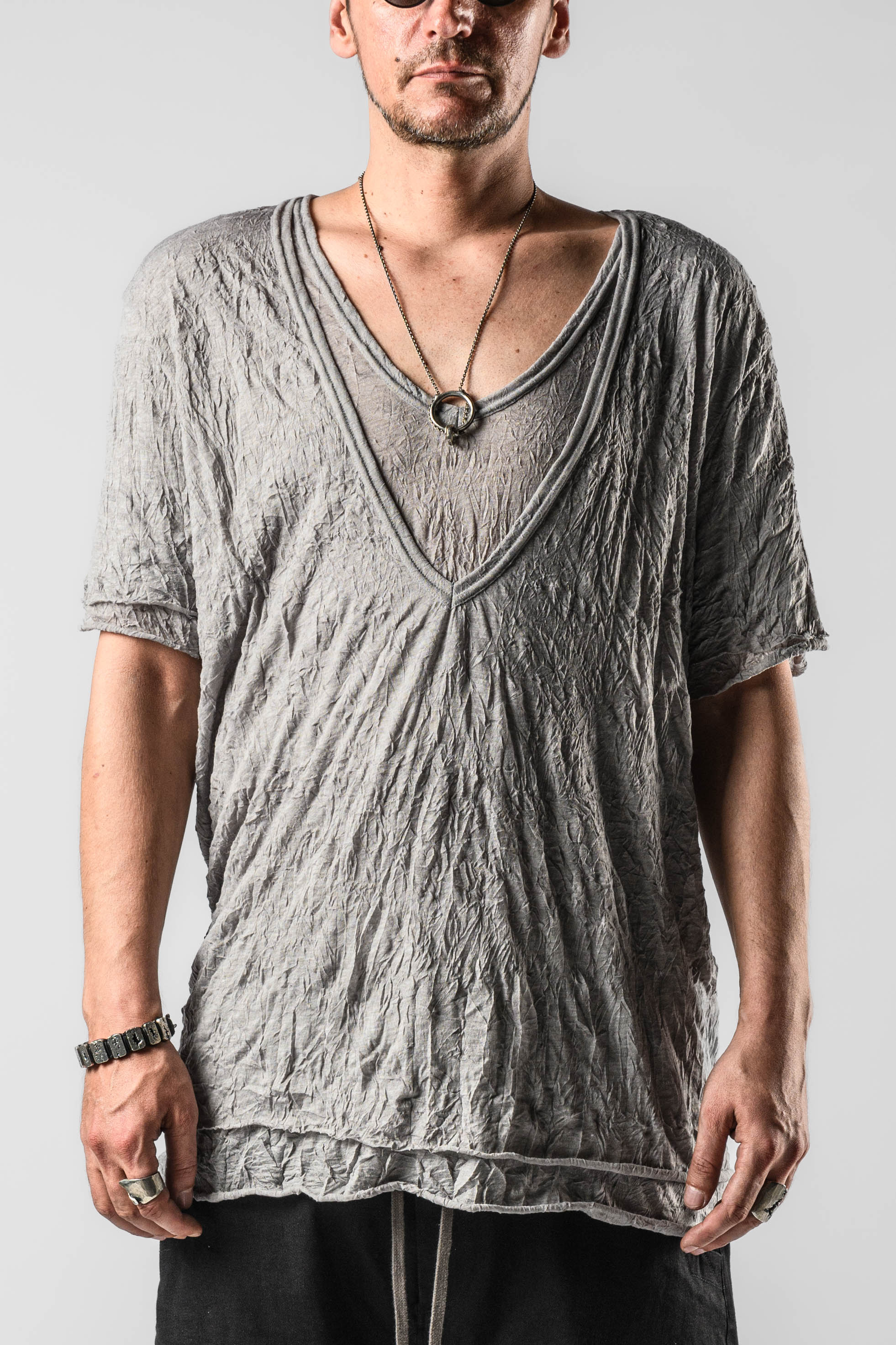 A.F.Artefact 2-Layered Gauze V-neck T-shirt in color Light Grey