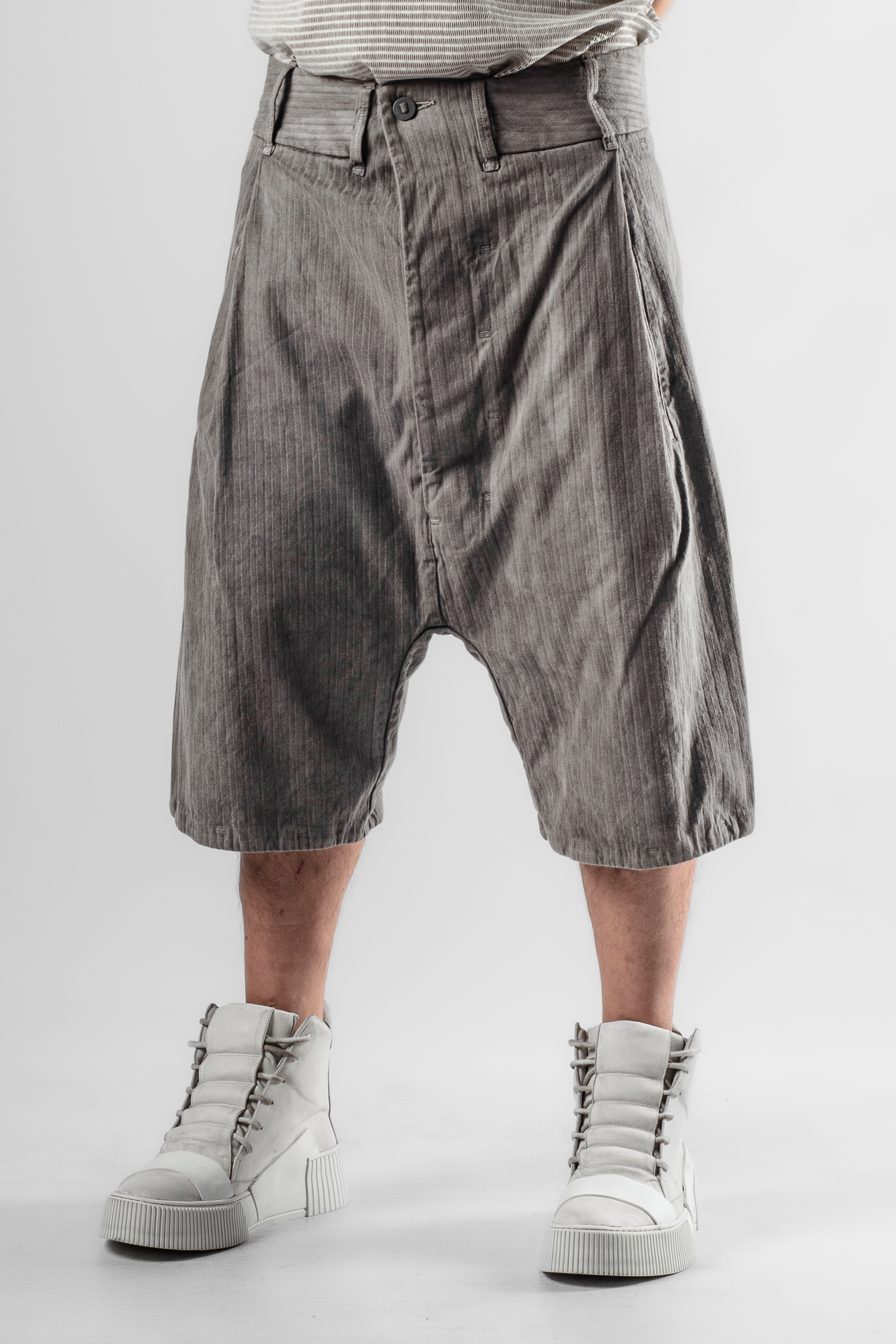 Boris Bidjan Saberi P1.1 Tailored Wide Shorts in color Carbon Grey