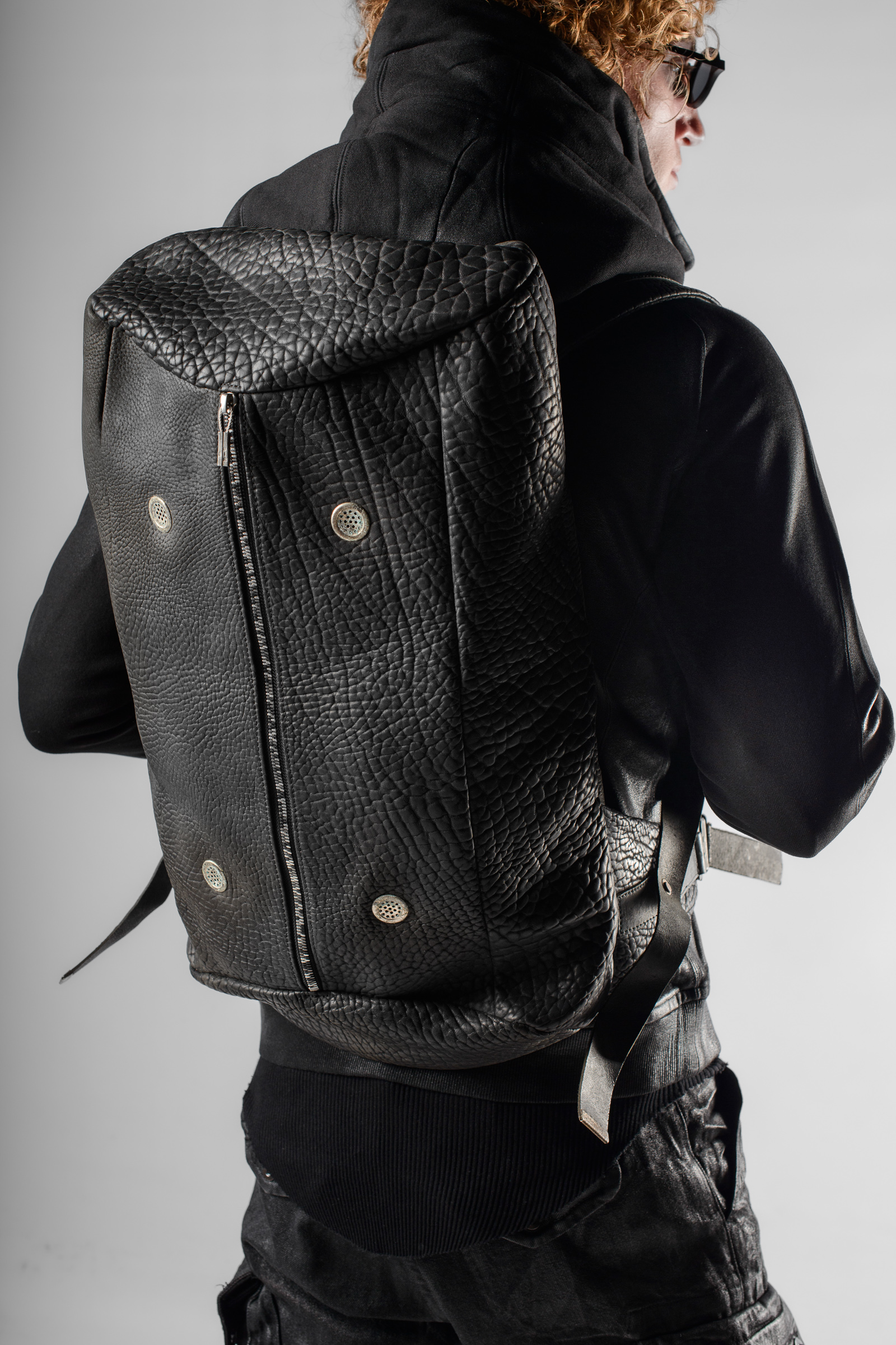 IERIB Smat Backpack in color Black | Elixirgallery