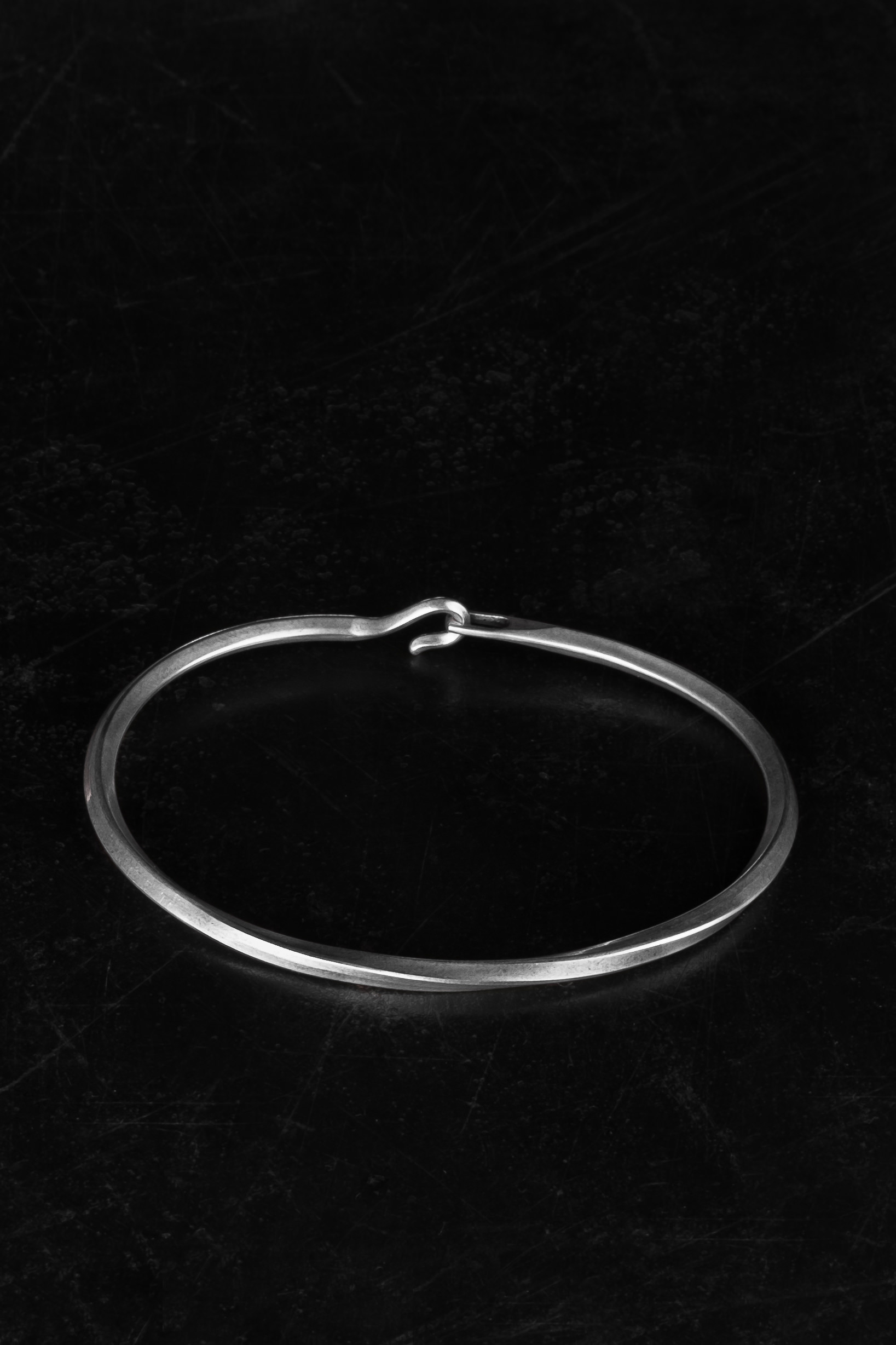 Werkstatt Munchen M2399TD Sterling Silver Bangle Hook Twisted