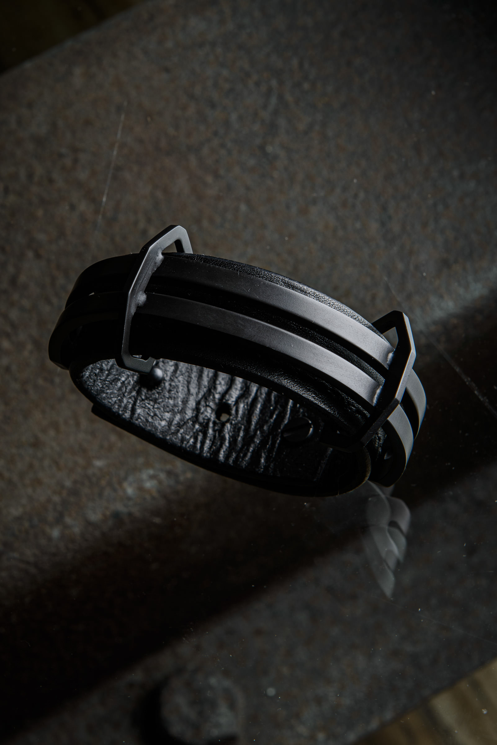 ブレスレット [Haleine]Leather l Mix Bracelet Black HALEINE | 알렌느 Alrenne Leather Metal Mix Bracelet (Black