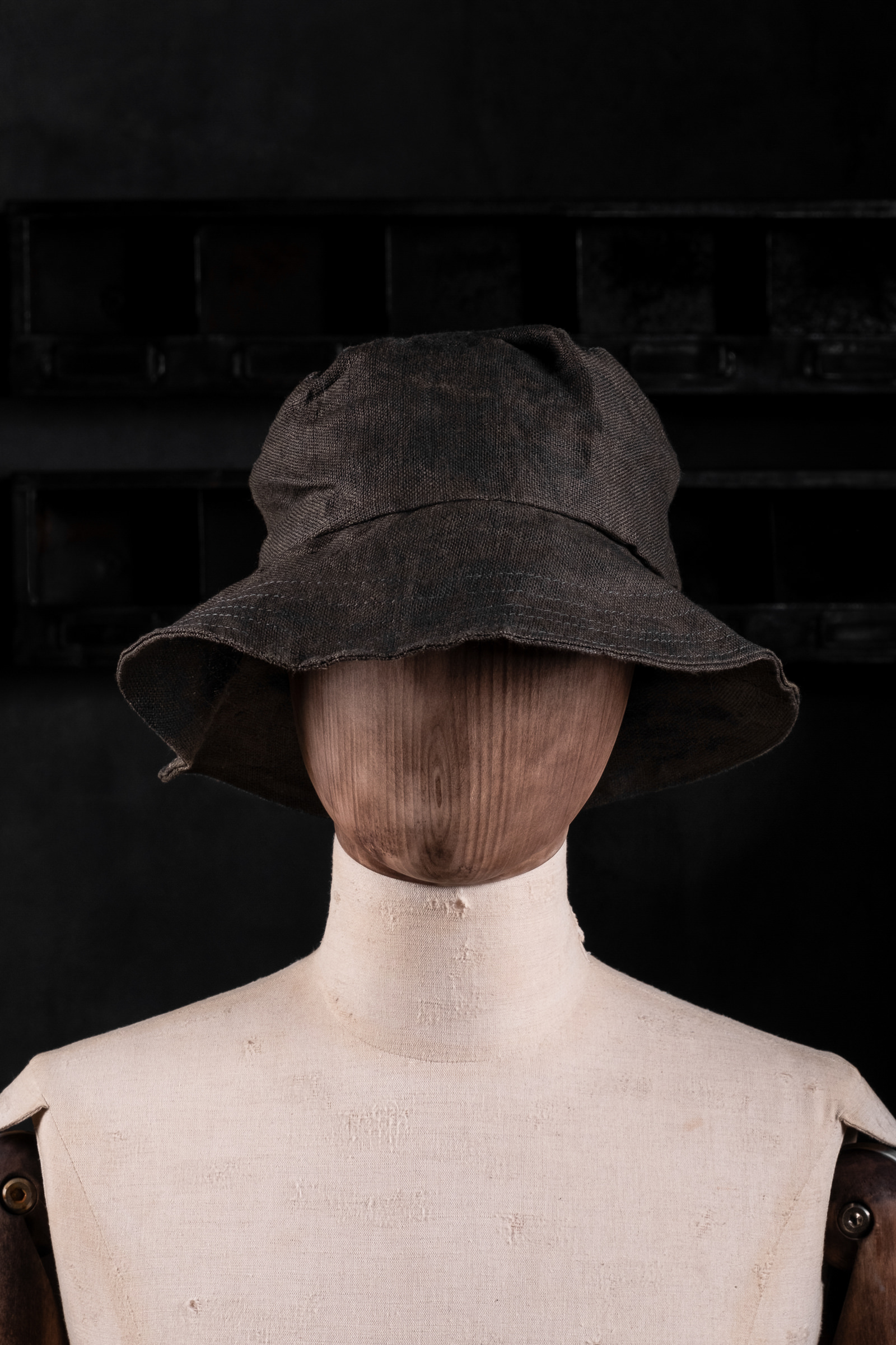 希少 REINHARD PLANK Black Linen Bucket Hat 78f2a7b106fc1f962d3768c79646a4