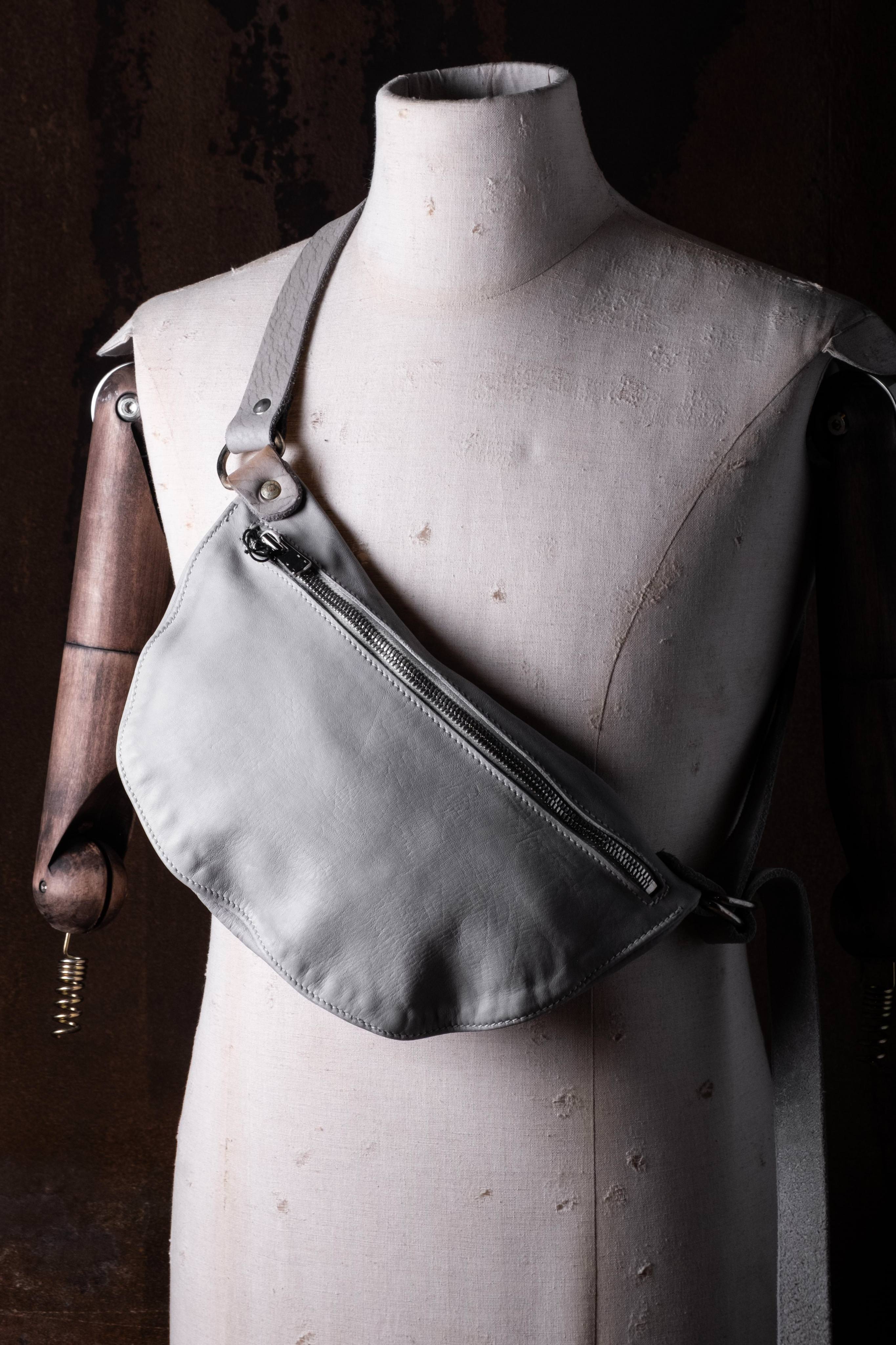 GUIDI Q100 CO87T Soft Horse Full Grain Belt Bag | Elixirgallery