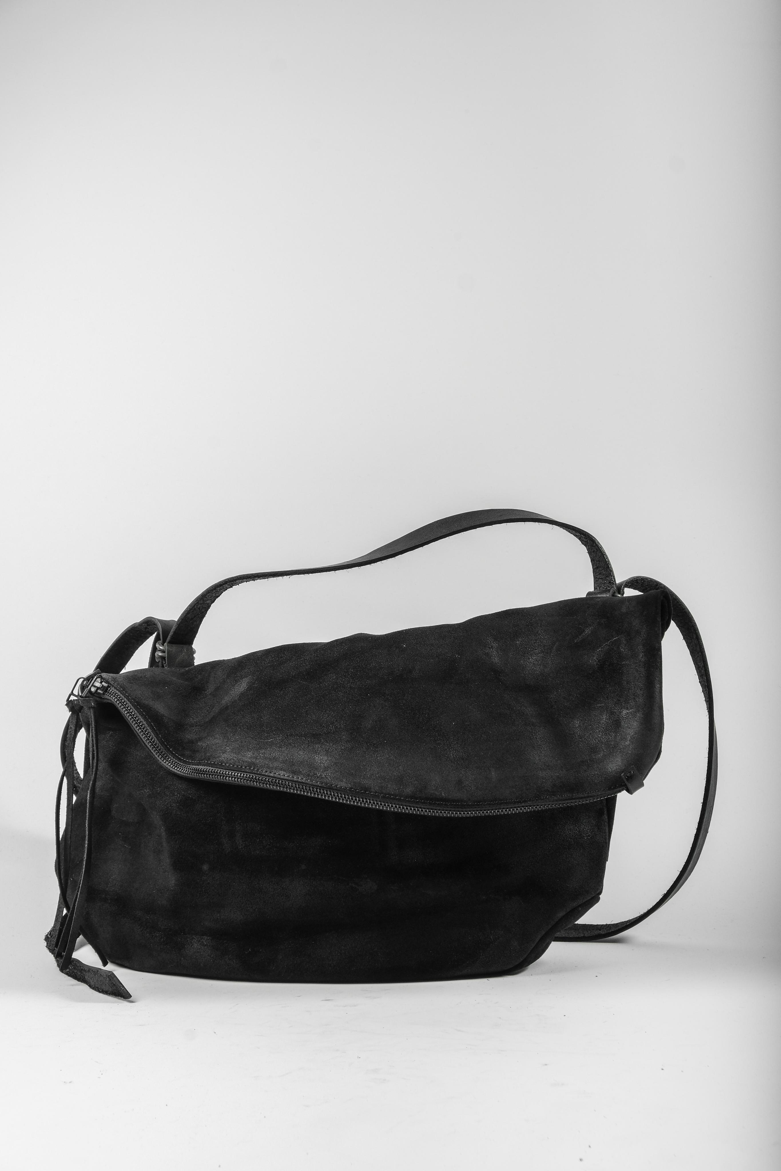 YTN7 Folded Leather Shoulder Bag | Elixirgallery