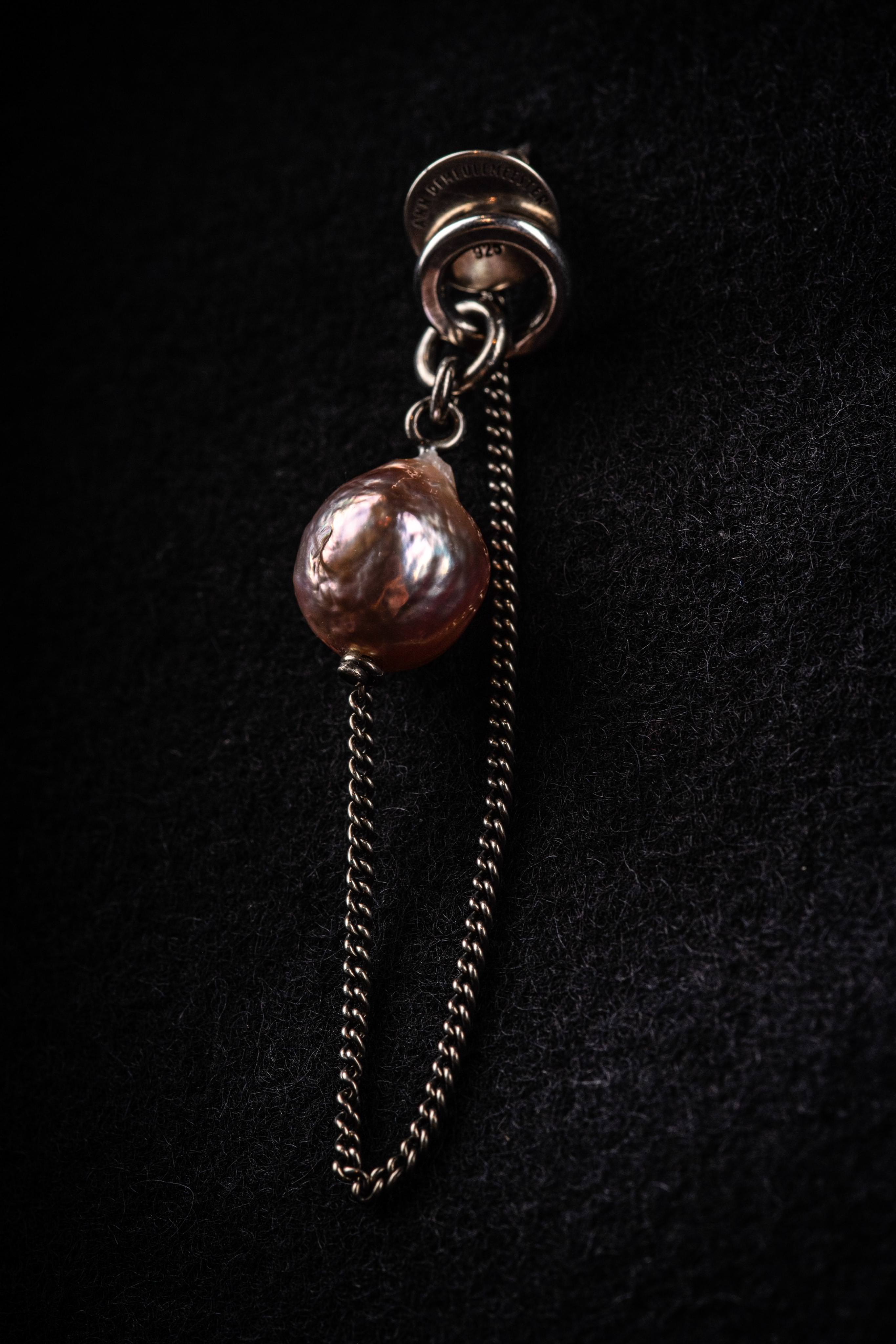 【関税込み】Ann Demeulemeester Adelena Music ピアス Ann Demeulemeester pearl earring (1pc) | Elixirgallery