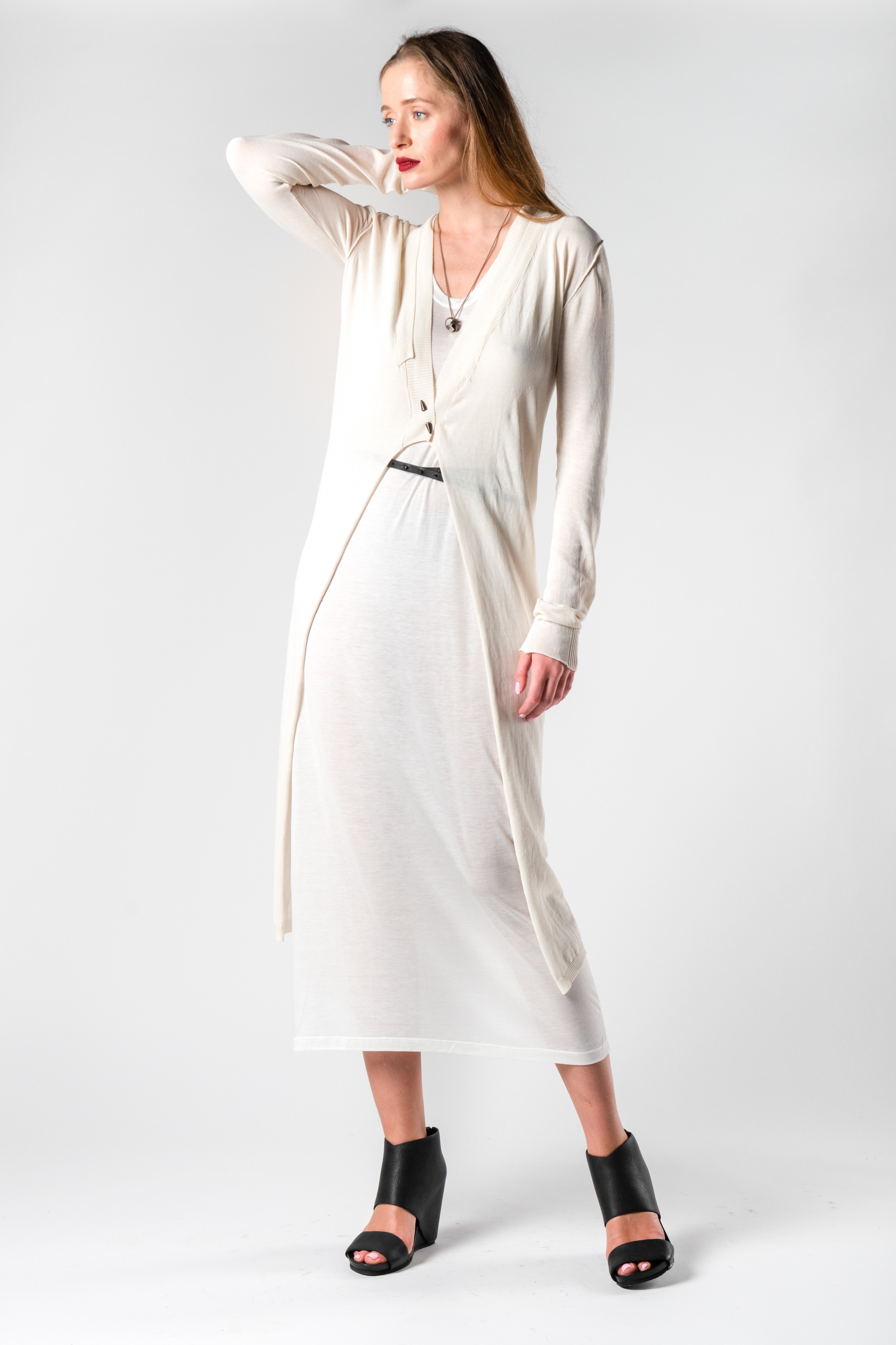 【90%OFF】ISABEL BENENATO カーディガン Isabel Benenato Long Knit Pin Closure Cardigan in color Nude