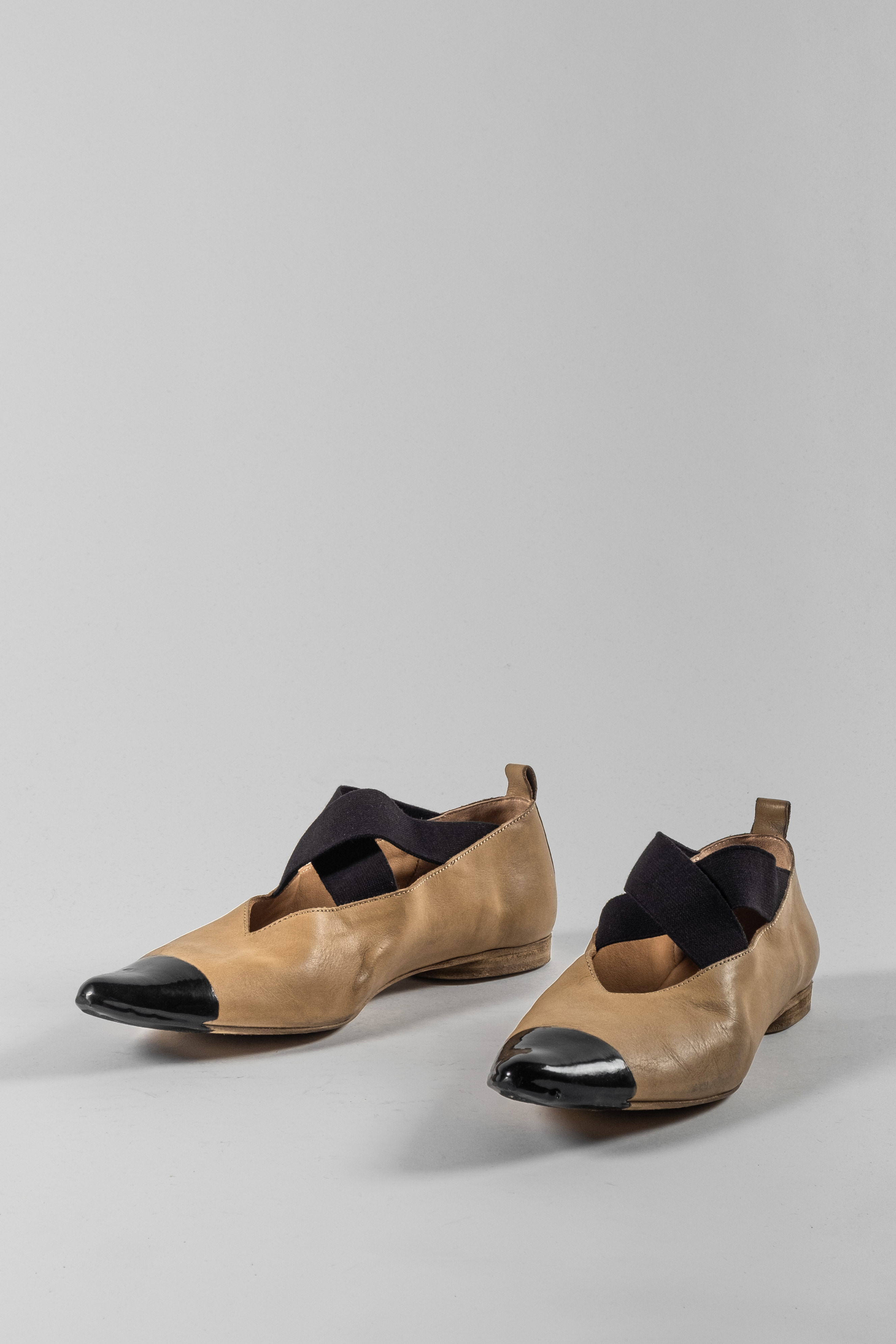 フラットシューズ Uma Wang Leather Ballerina UMA WANG | Crisscross Elastic Band Leather Ballerina Flats