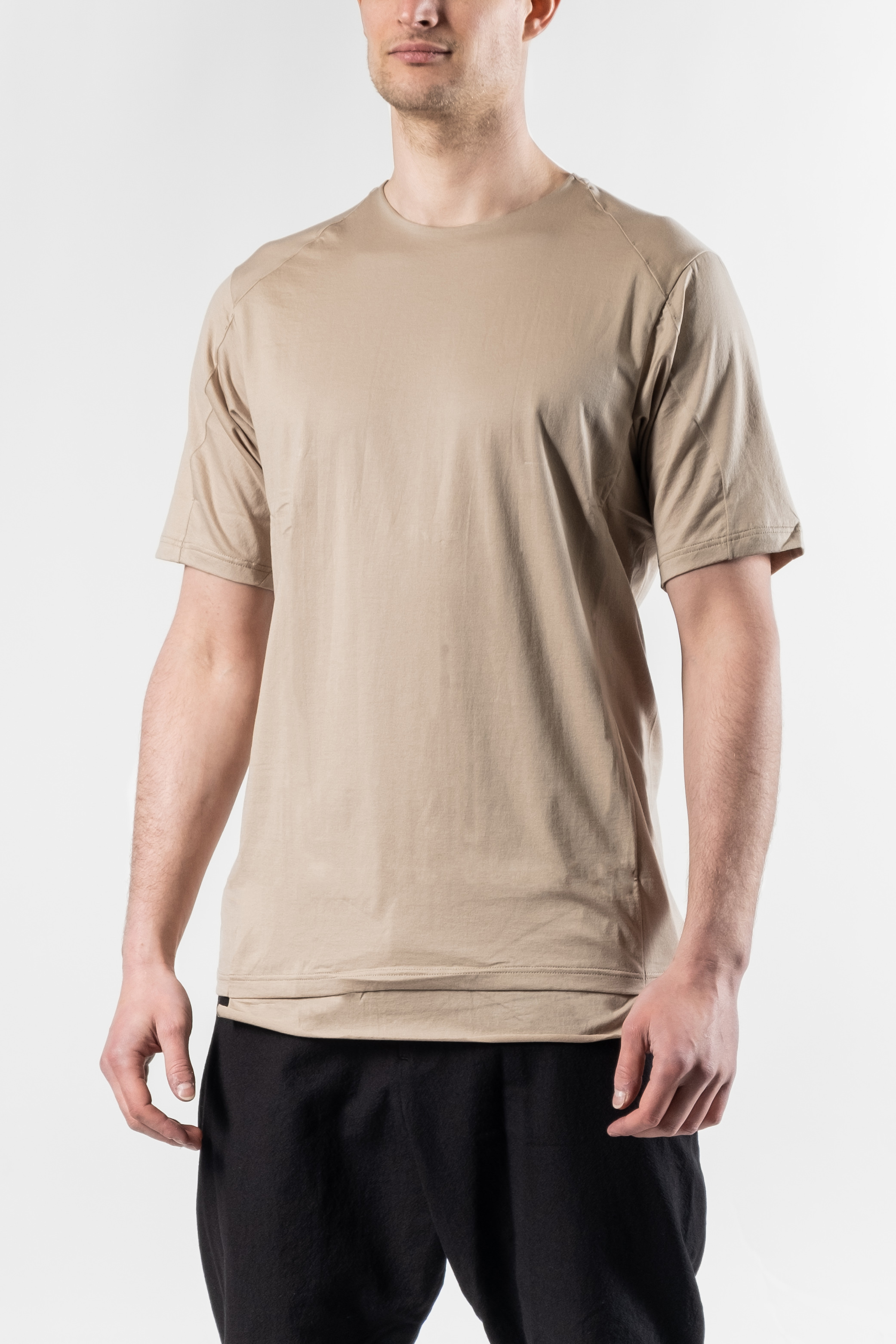 トップス DEVOA Cutsew Bicolor DEVOA Double Layered Front Short Sleeve Anatomical T-shirt in